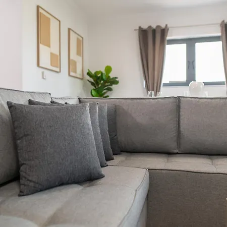 Cozy Family House Kos 公寓